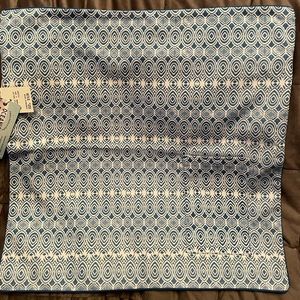 Oceanic retreat 20 x 20” with pocket pillow cover